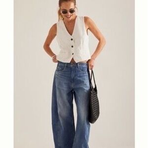 The Pilcro Kenna Mid-Rise Heritage Barrel Jeans EUC Size